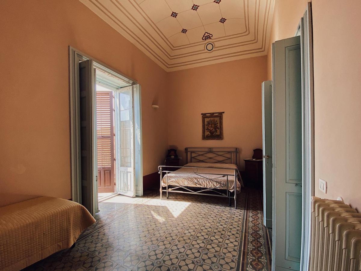 Palazzo Gambuzza Aparthotel Ispica Eksteriør bilde