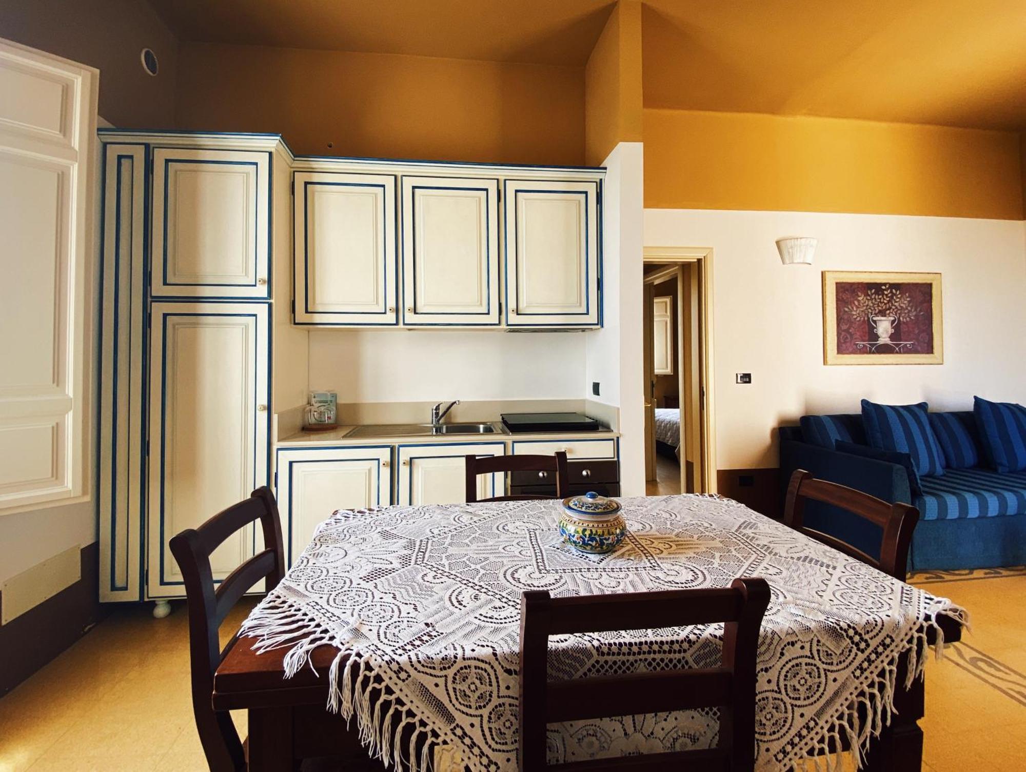 Palazzo Gambuzza Aparthotel Ispica Rom bilde