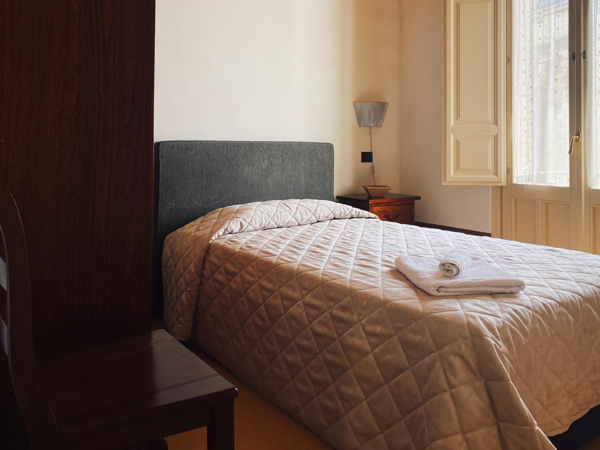 Palazzo Gambuzza Aparthotel Ispica Rom bilde