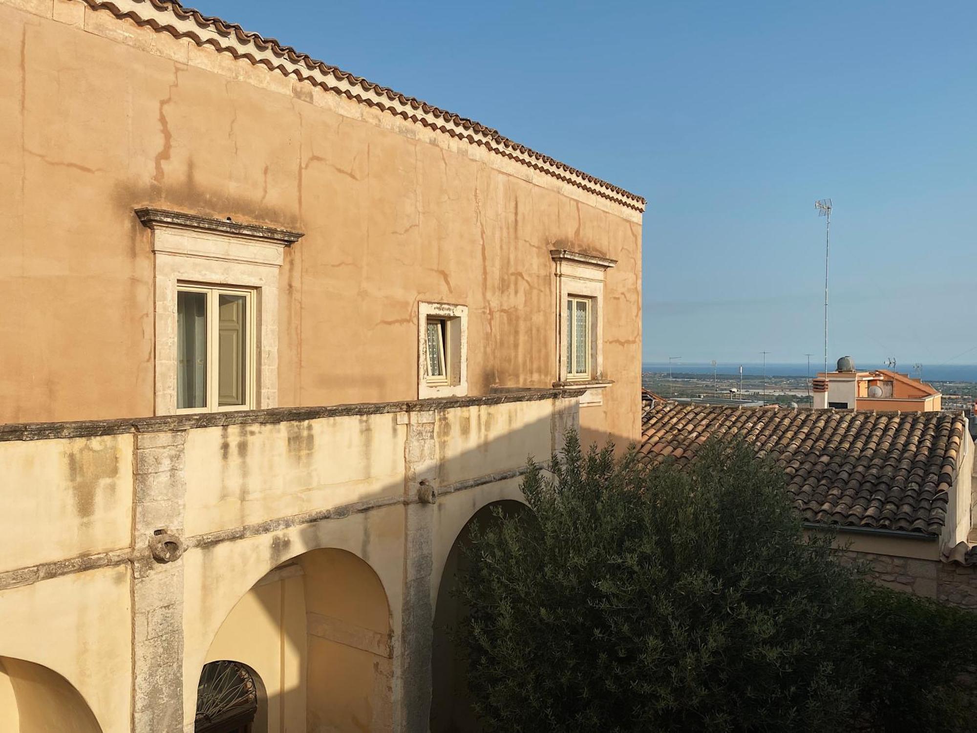 Palazzo Gambuzza Aparthotel Ispica Rom bilde